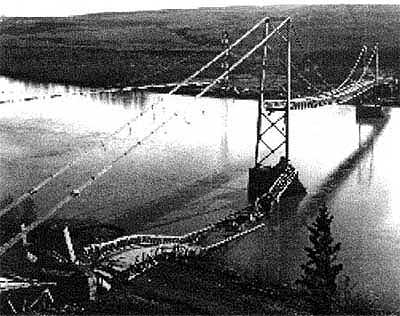 Old Peace River bridge.